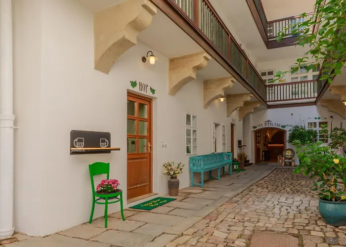 Beerland - At The Golden Lamb Bed & Breakfast