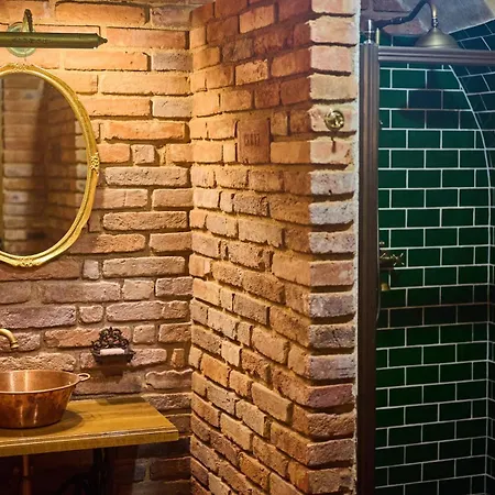 Beerland - At The Golden Lamb Bed & Breakfast Plzen