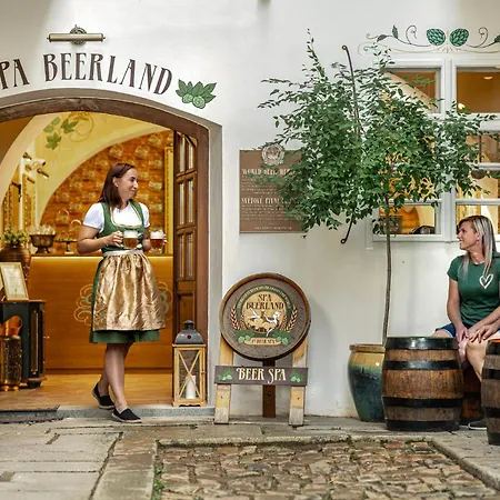 Beerland - At The Golden Lamb